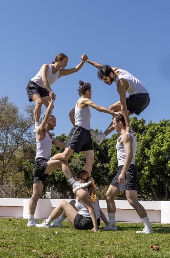 תמונת מופע: עשרים שנה לתנועה ציבורית&colon; כאחד X גם כך&excl;